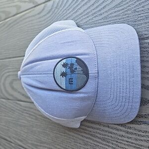 Travis Mathew Palm Tree Flexfit Hat Mesh Blue Gray Chambray - men's L/XL